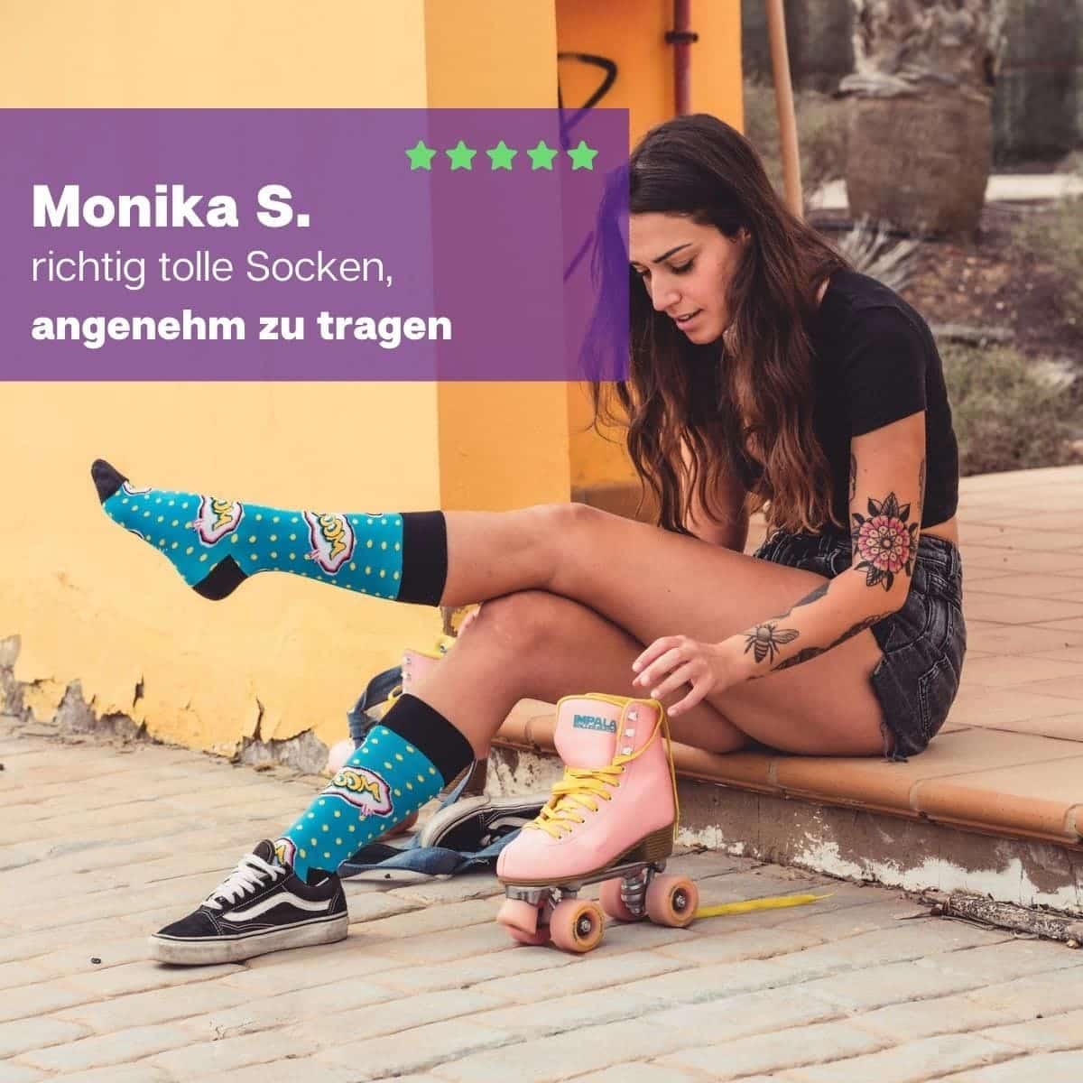 Comic Socken von PATRON SOCKS mit schwarzen Vans Schuhen