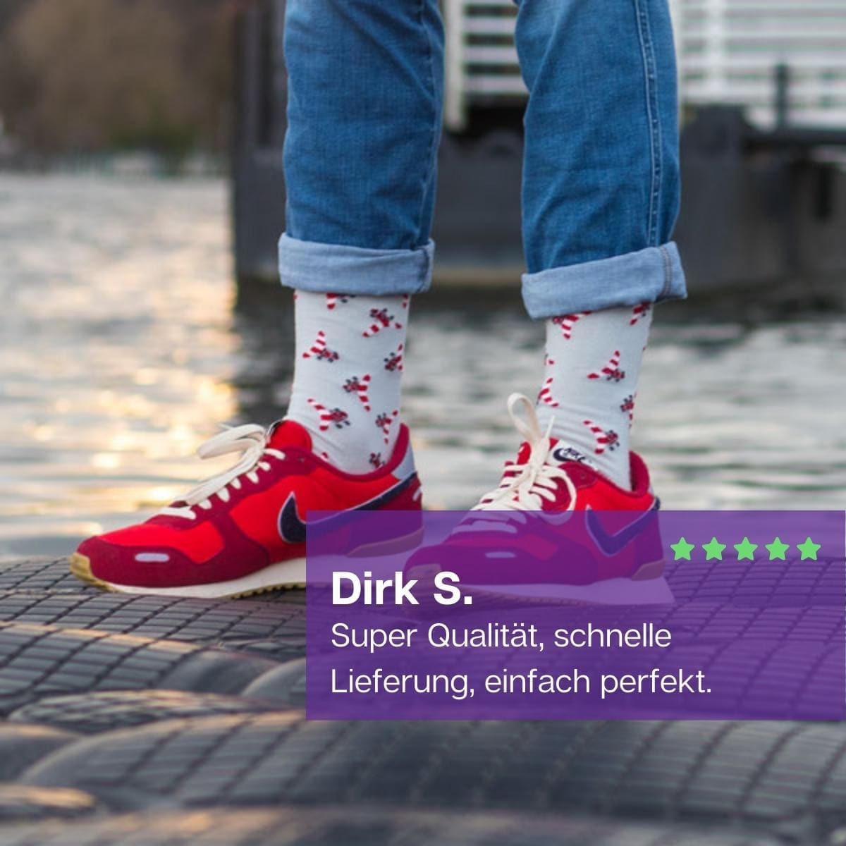 Flugzeug Socken von PATRON SOCKS mit roten Nike Schuhen