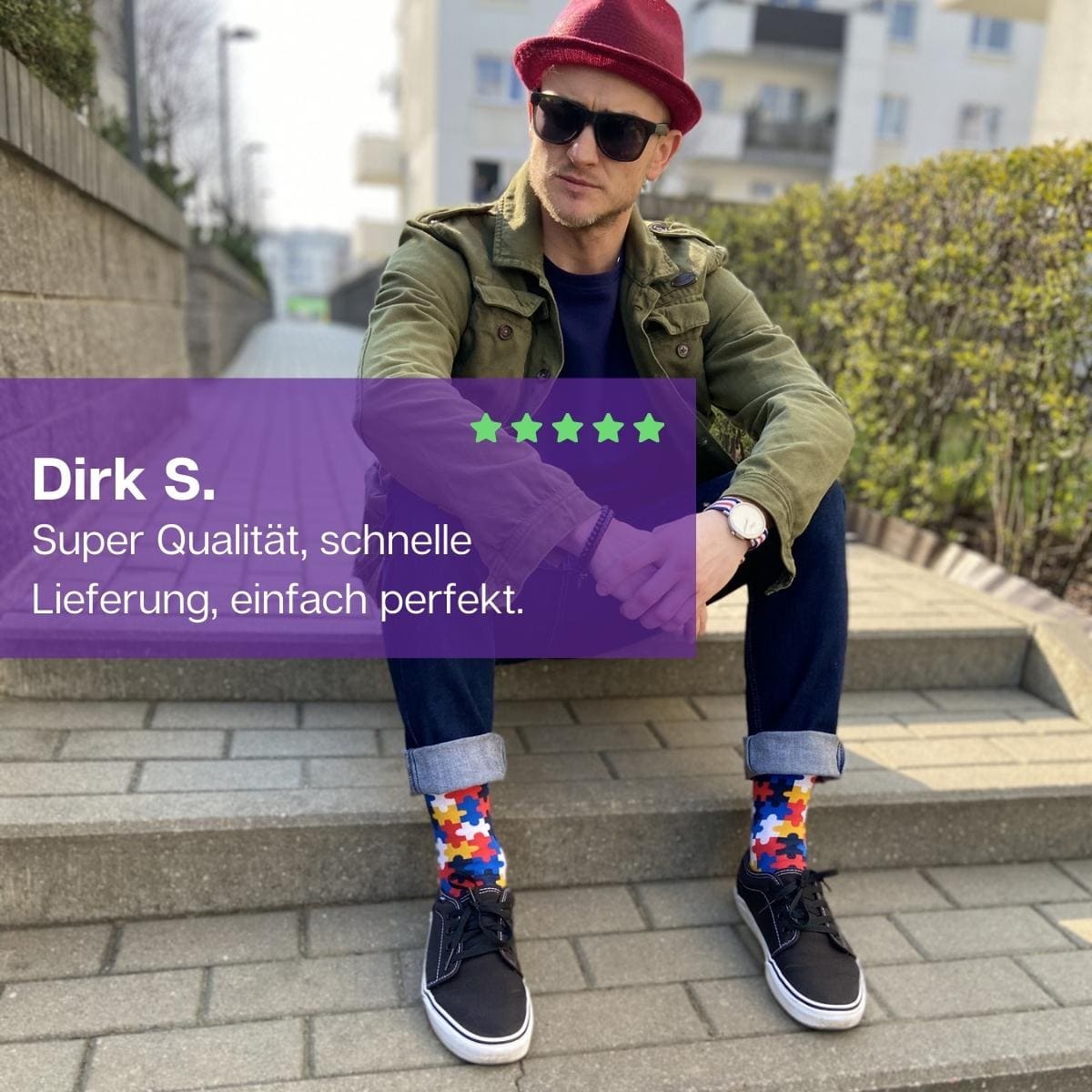 Puzzle Socken von PATRON SOCKS mit schwarzen Schuhen