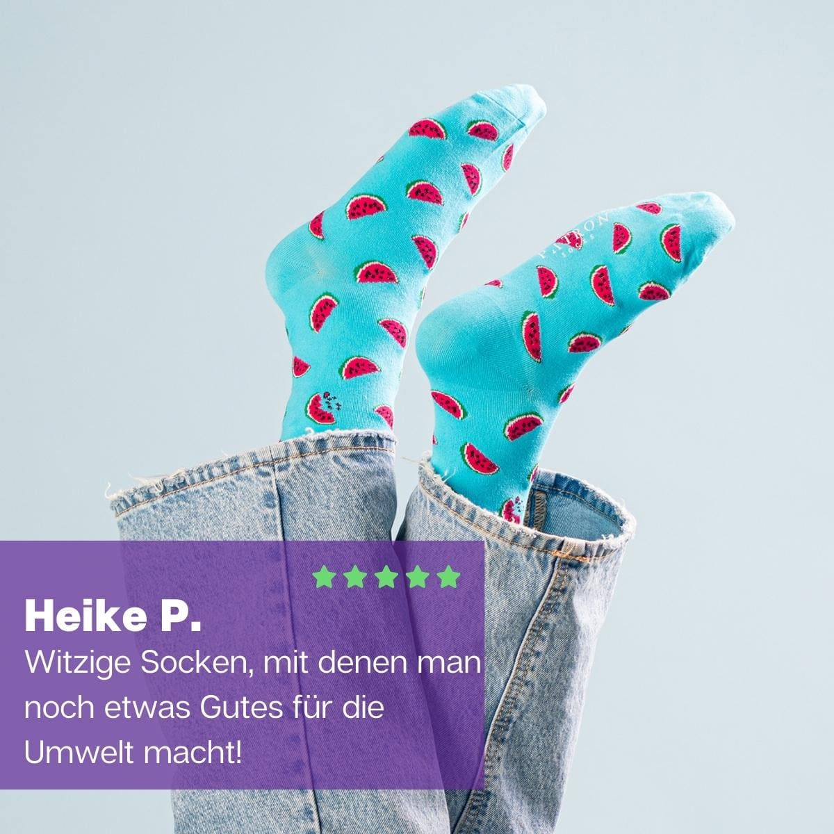 Melonen Socken von PATRON SOCKS in der Luft