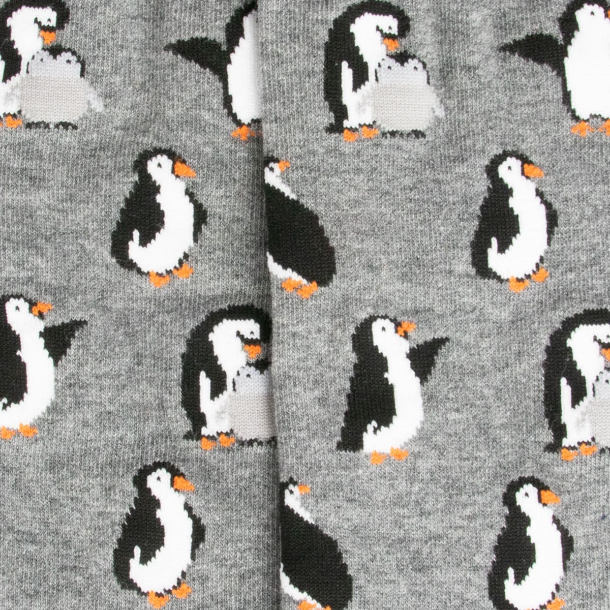 Nahaufnahme der grauen Pinguin Socken von PATRON SOCKS