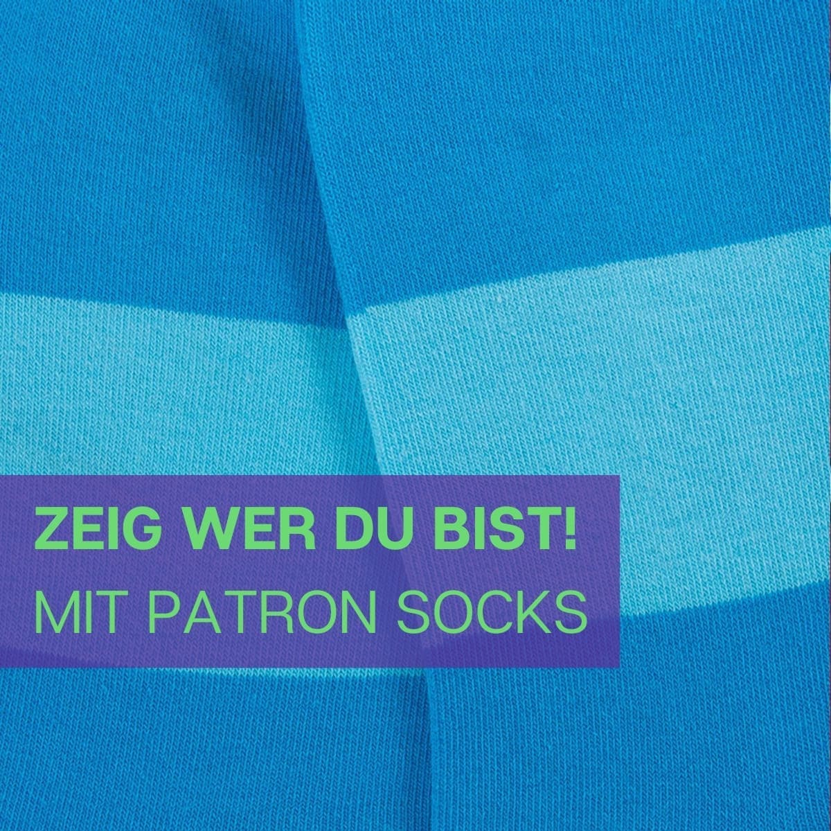 Nahaufnahme der bequemen, blauen nachhaltigen Sneaker Socken von PATRON SOCKS