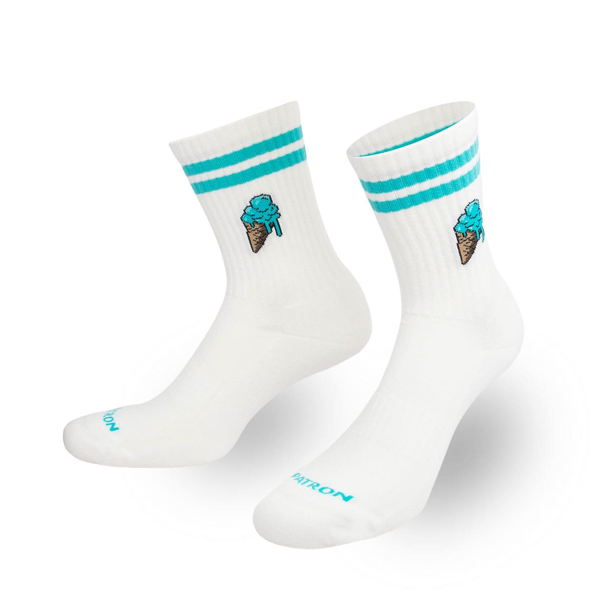 Multifunktionale halbhohe weiße Sportsocken mit türkisem Eis Motiv von PATRON SOCKS