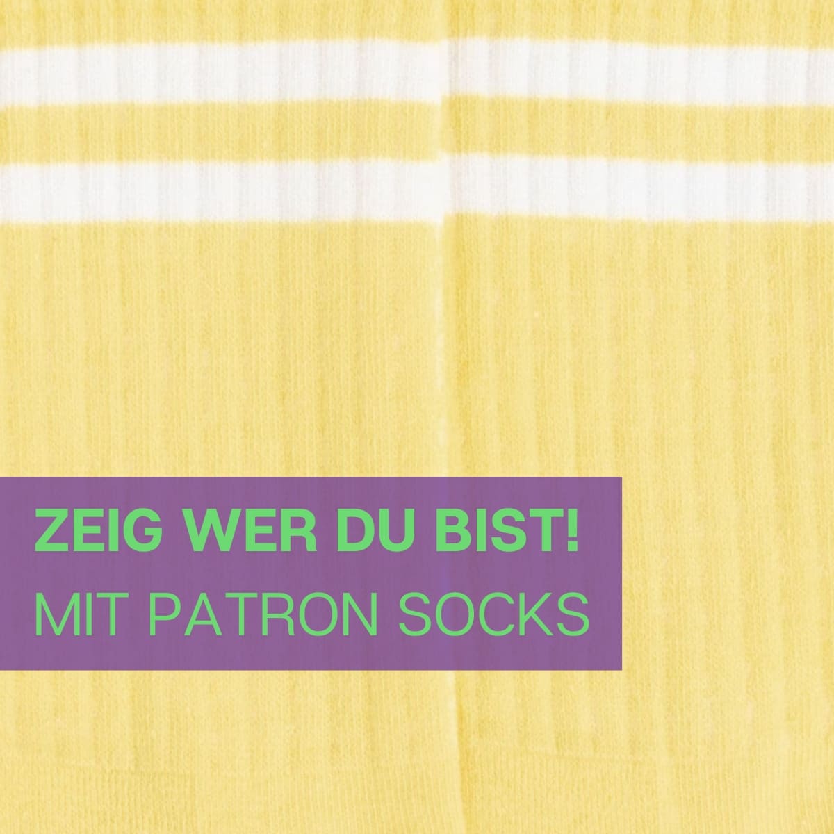 Nahaufnahme der Tennissocke in gelb mit weißen Streifen von PATRON SOCKS