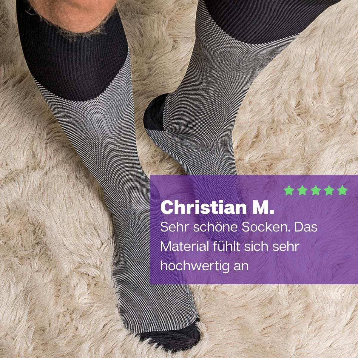 Schwarze Veedel Kniestrümpfe am Fuß