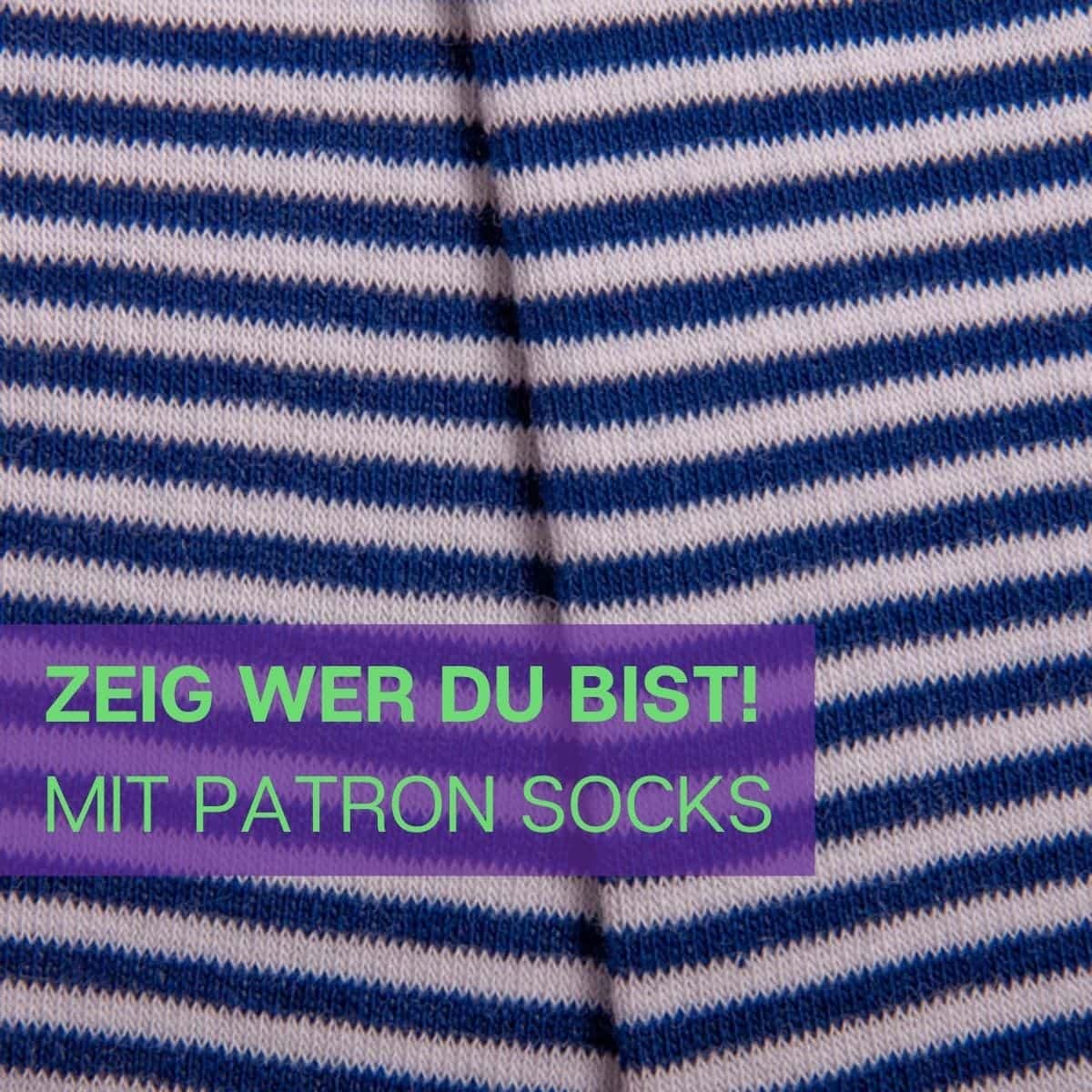 Nahaufnahme des auffallenden Designs der dünnen Streifen Socken von PATRON SOCKS