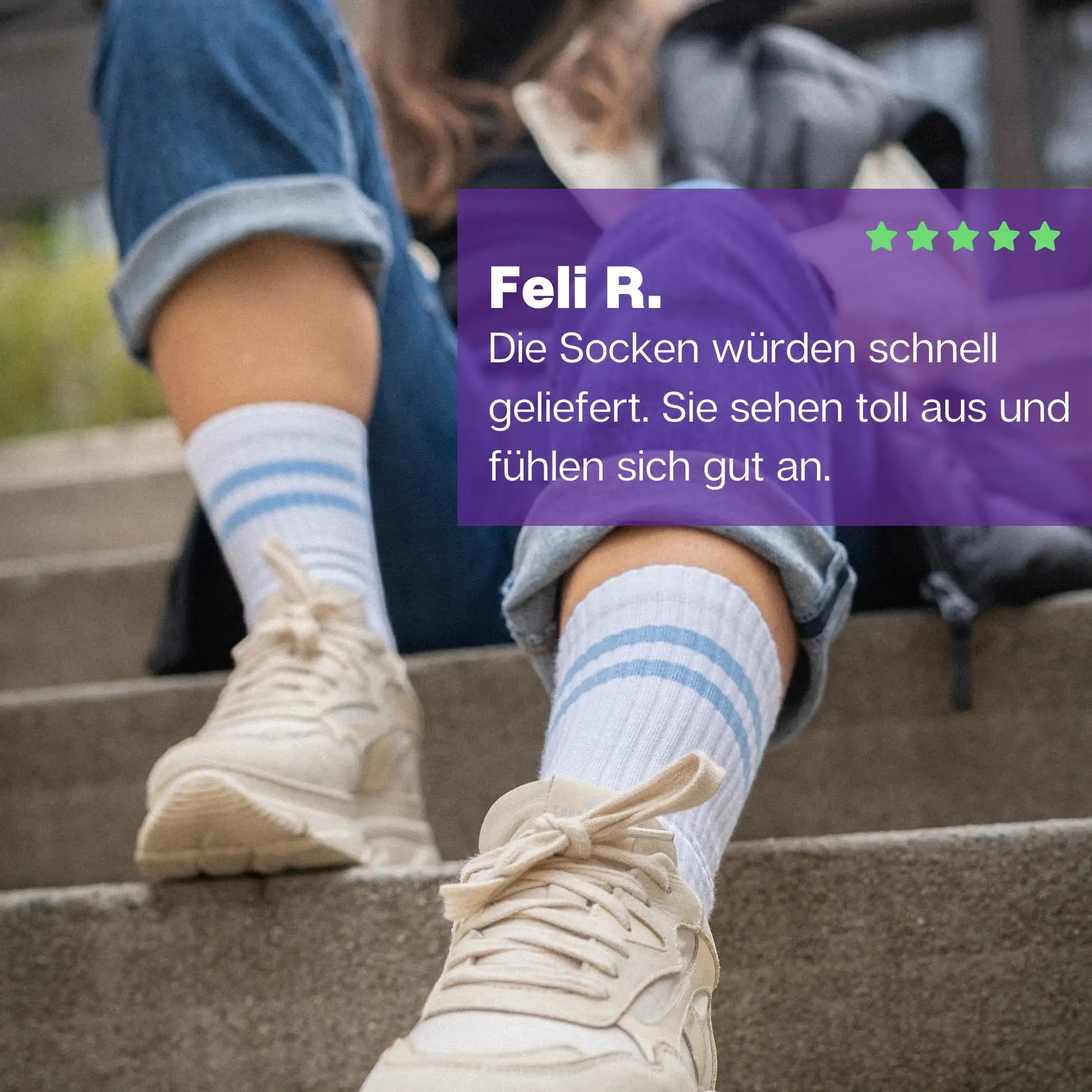 Sneaker in modischen JA MOIN Schriftzug Sportsocken von PATRON SOCKS
