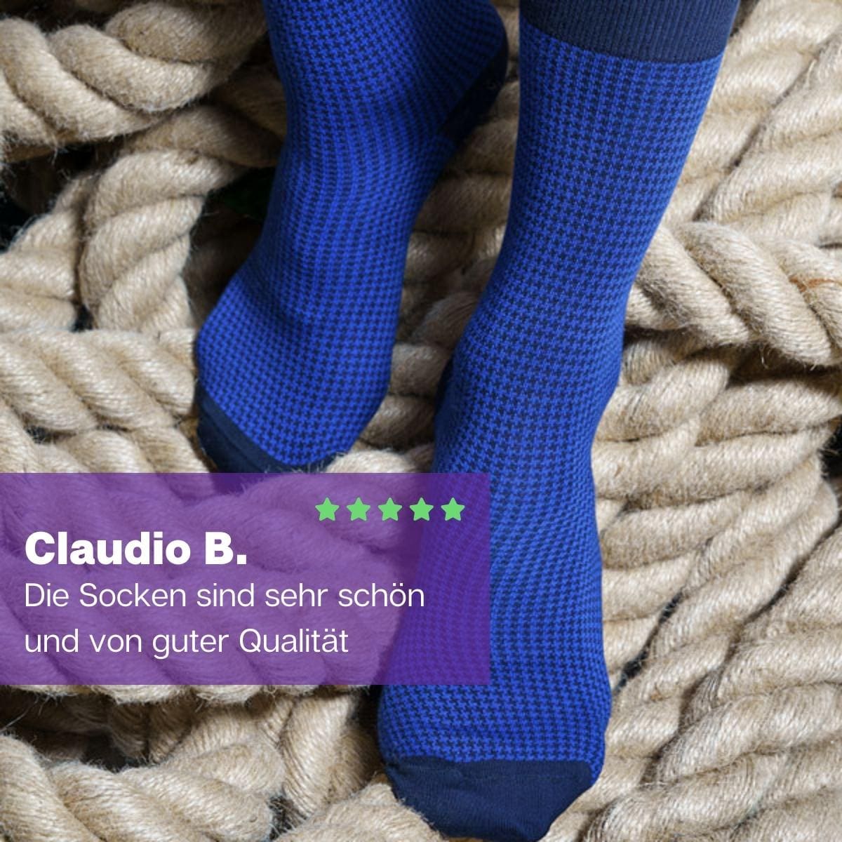 Luxus Socken in blau schwarz von PATRON SOCKS am Fuß